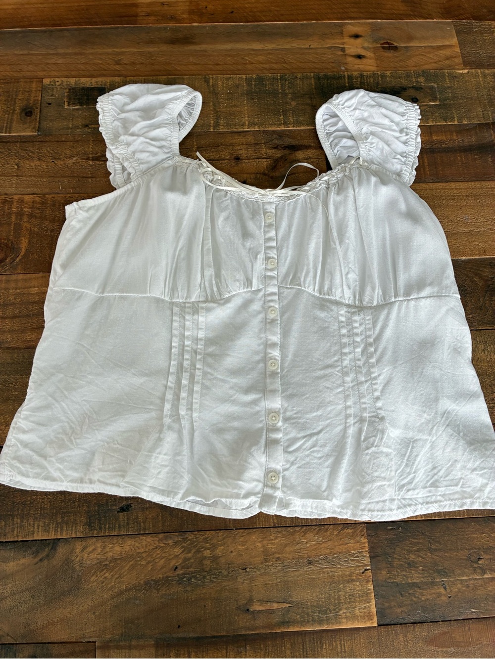 Hollister White Peplum Button-Front Square Neck Top - Picture 4 of 8
